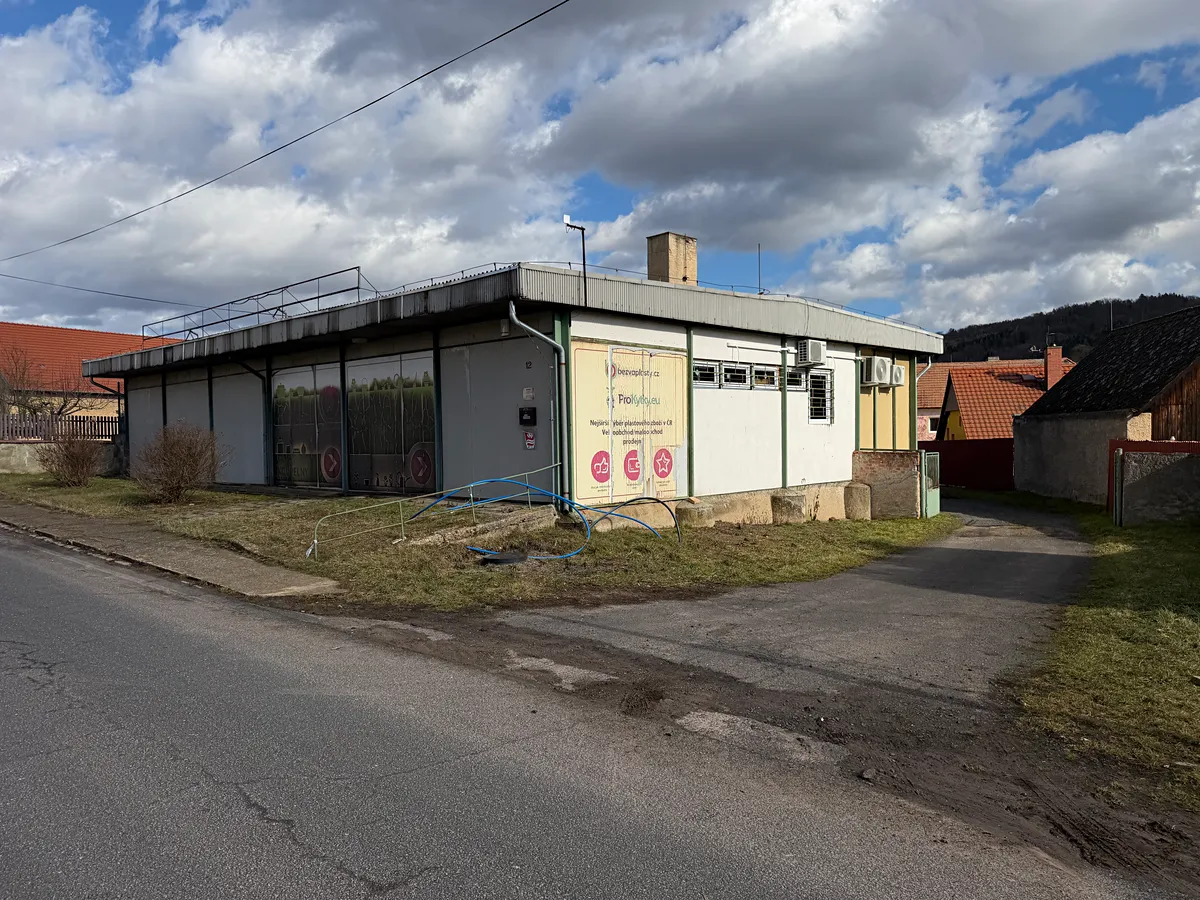 Prodej pozemku 1239 m²